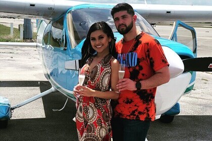 Tour romantico in aereo privato di Miami con champagne