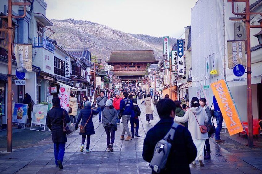 Street to Zenkoji Temple