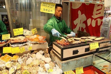 Dotonbori, Kuromon Market, Hozenji Yokocho Food Walking Tour