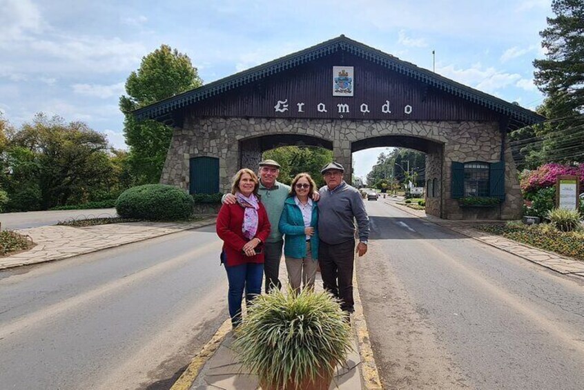 Gramado Portico - Entrance via Nova Petrópolis - BR 116