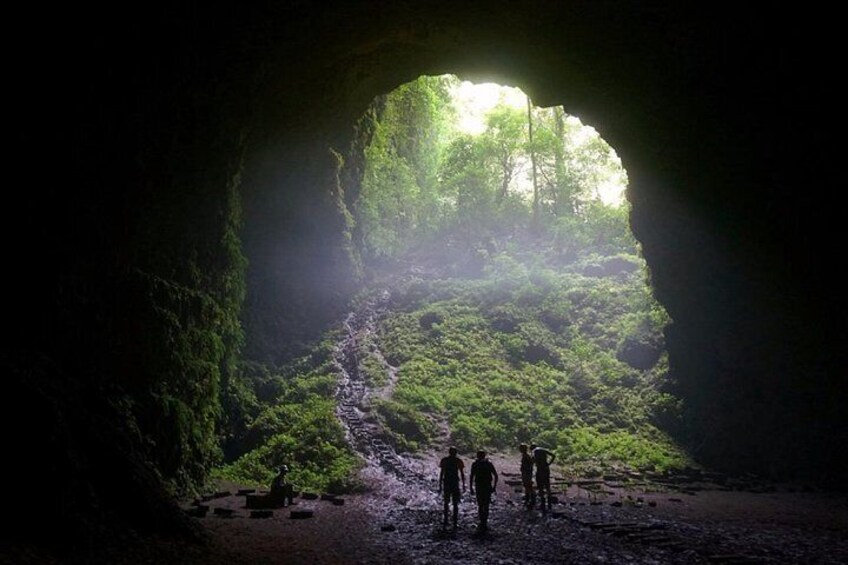 Private Day Tour of Jomblang Cave & Timang Beach from Yogyakarta (06.00am-06.00pm)