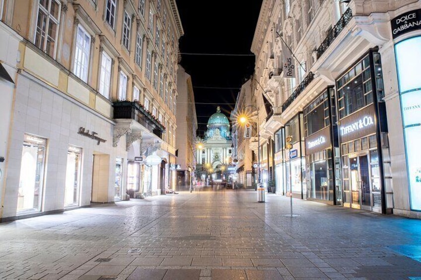 Vienna at night! Photo tour of the most beautiful buildings in the city