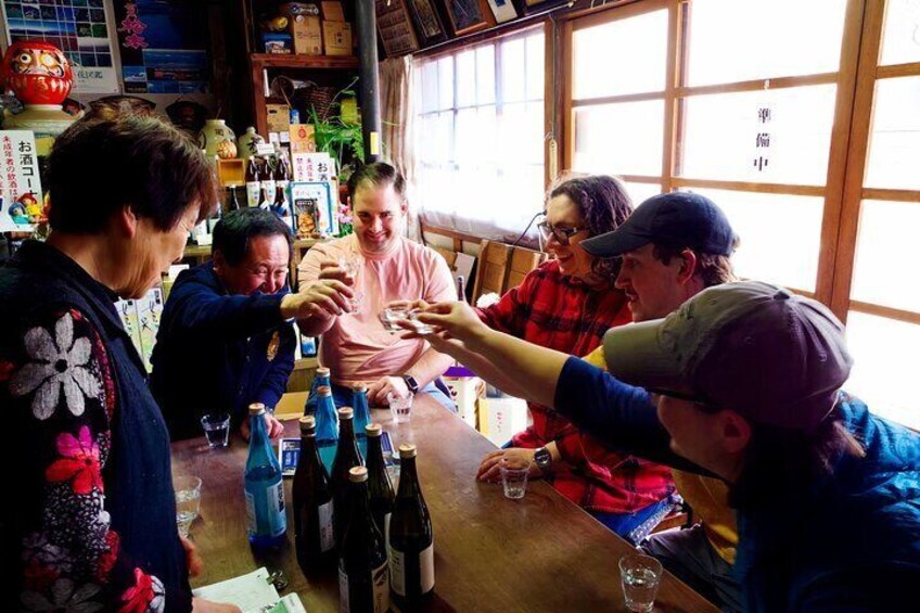 Matsumoto Castle, Sake & Food Walking Tour in Nagano
