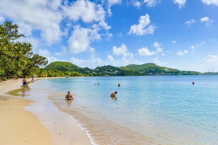 Turquoise sea and white sand in the south of Martinique