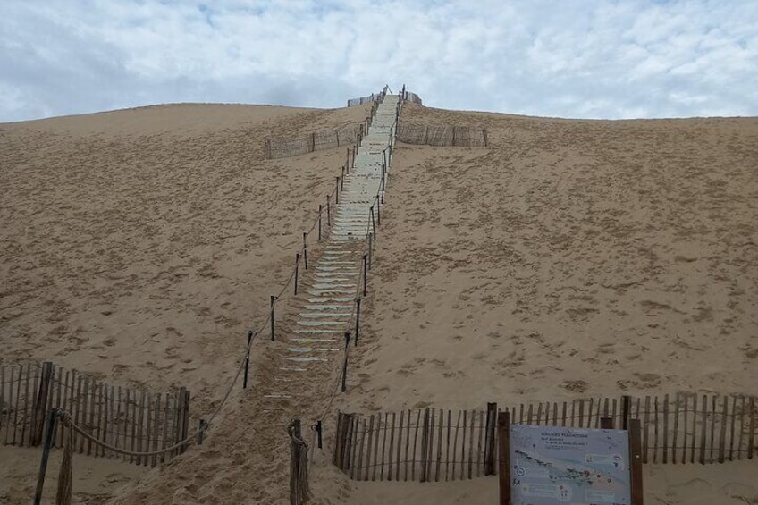 Dune du Pilat and Oysters Tasting in only 1 hour away from Bordeaux ! What else?