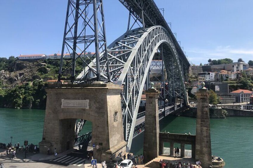 Half day in Porto with Port Wine Cellar Visit and Tasting