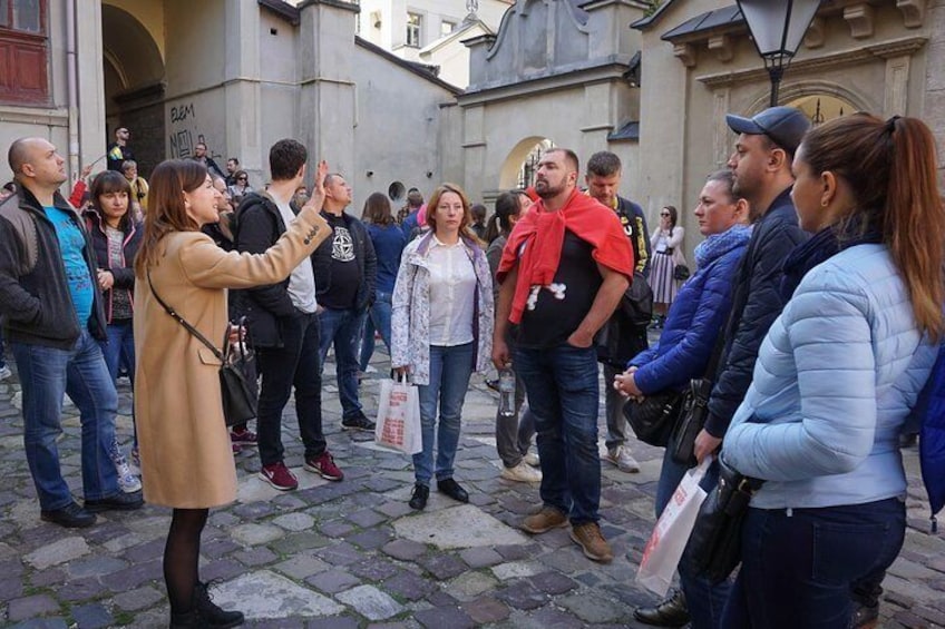 Secrets of Lviv courtyards and street art