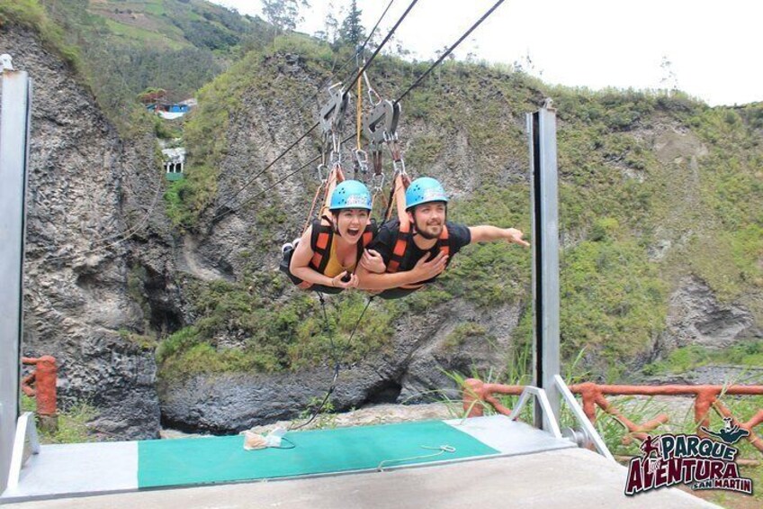 Canopy 350 meters, passes over the majestic Pastaza river with a gravity brake system, can be done alone or in pairs