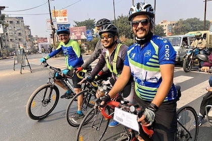 Cycling tour around Kolkata