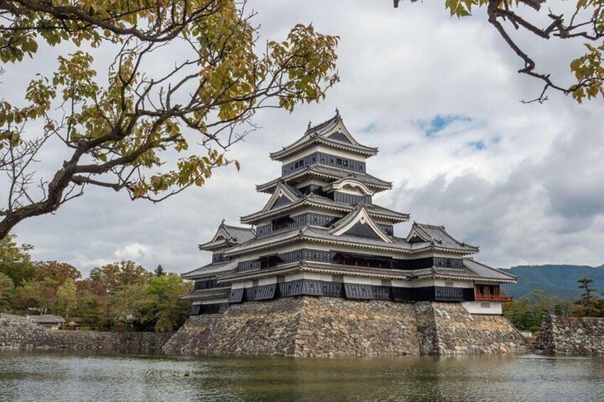 Matsumoto Private One Day Tour from Nagano with Tour Guide and Private Vehicle