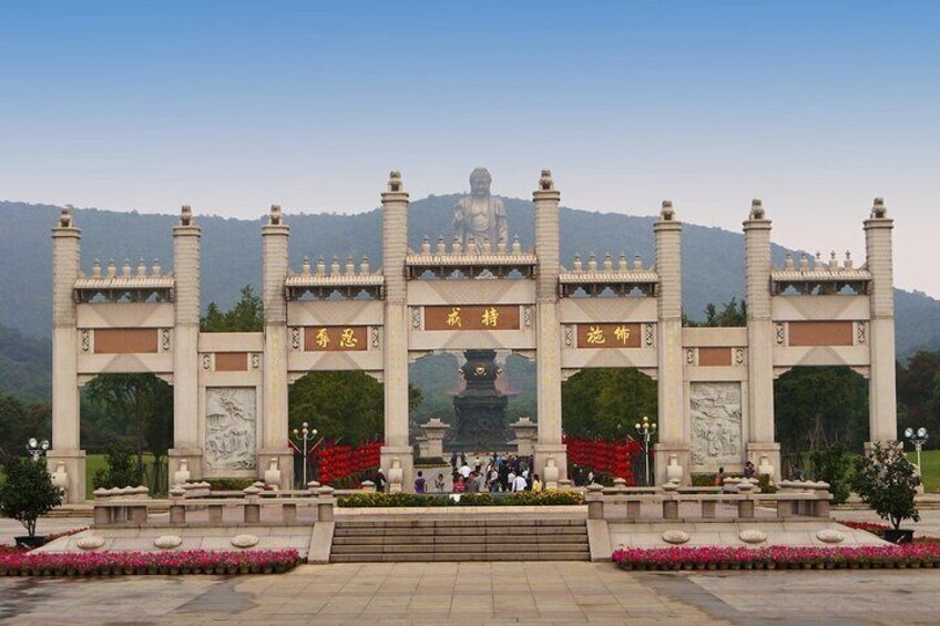 Wuxi Lingshan Buddhist Scenic Spot Private Tour from Shanghai by Bullet Train