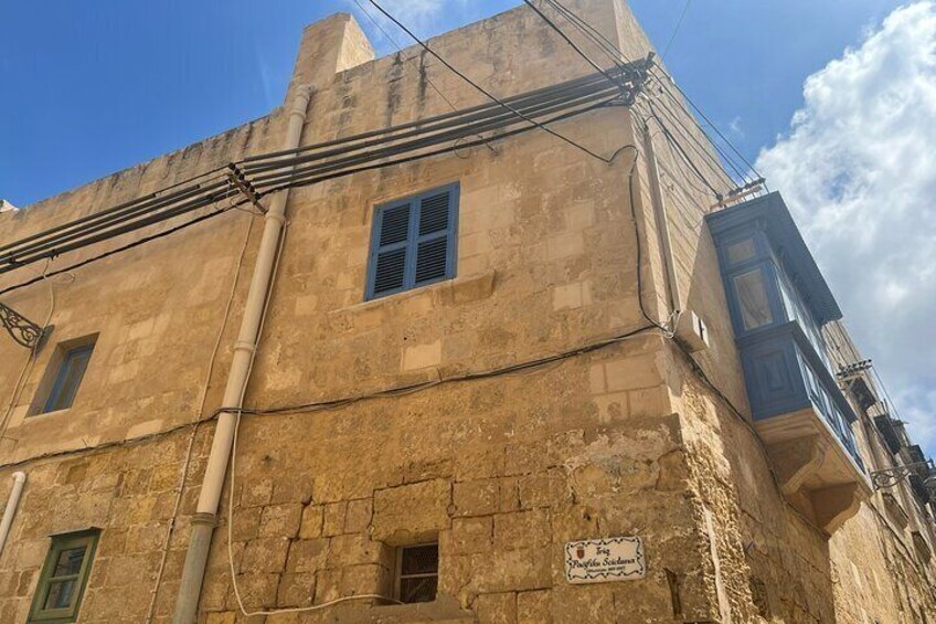 Three cities walking tour incl. entrance to Inquisitor's palace