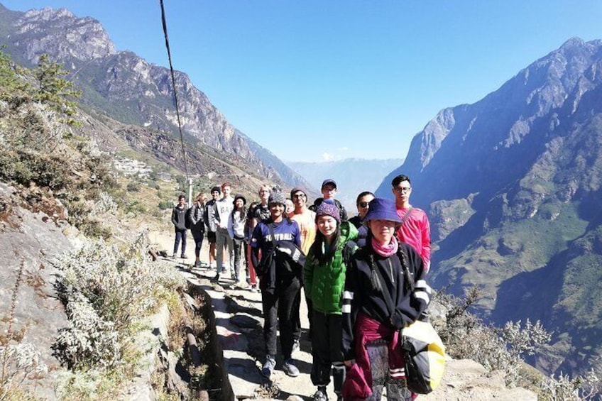 2 Days Tiger Leaping Gorge Hiking Small Group Tour