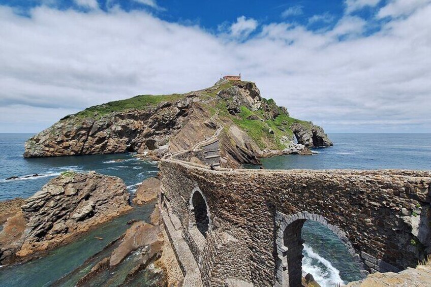 Game of Thrones Basque Coast Locations Tour from San Sebastian