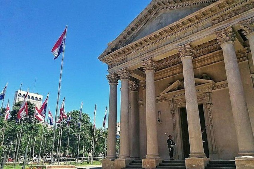 Cultural City 3 Hour Tour in Asuncion by Bus