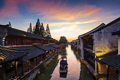 Shanghai to Hangzhou Private Transfer with Stop at Wuzhen