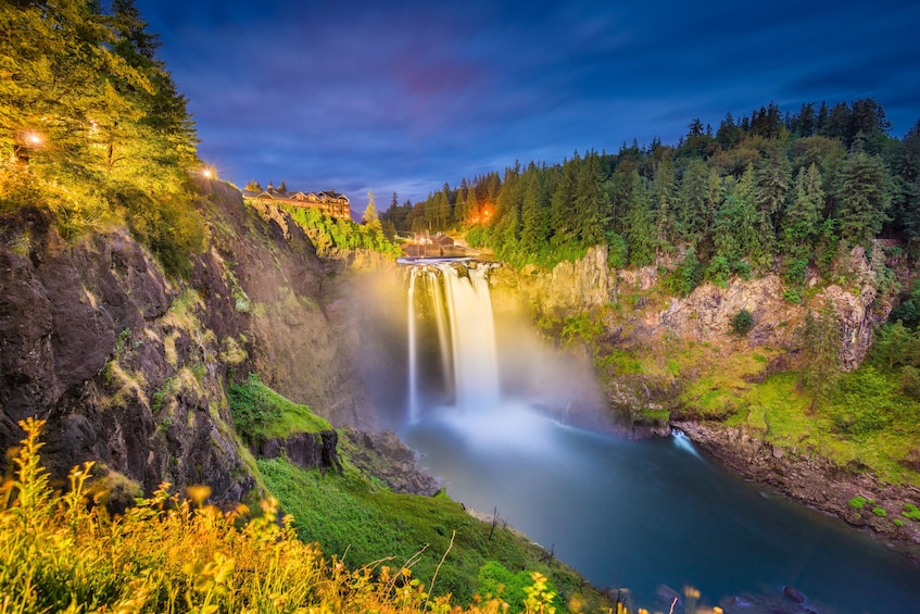 Snoqualmie Falls & Seattle Winery Tour