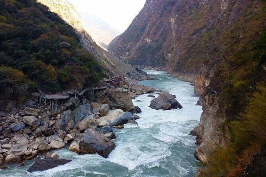 2-Days Lijiang Tiger Leaping Gorge Hiking Tour and drop off at Lijiang area
