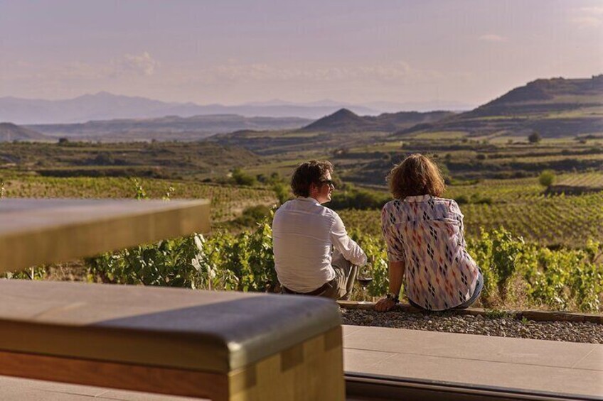 La Rioja Small Group Tour: Winery Visit, Wine Tasting and Traditional Lunch