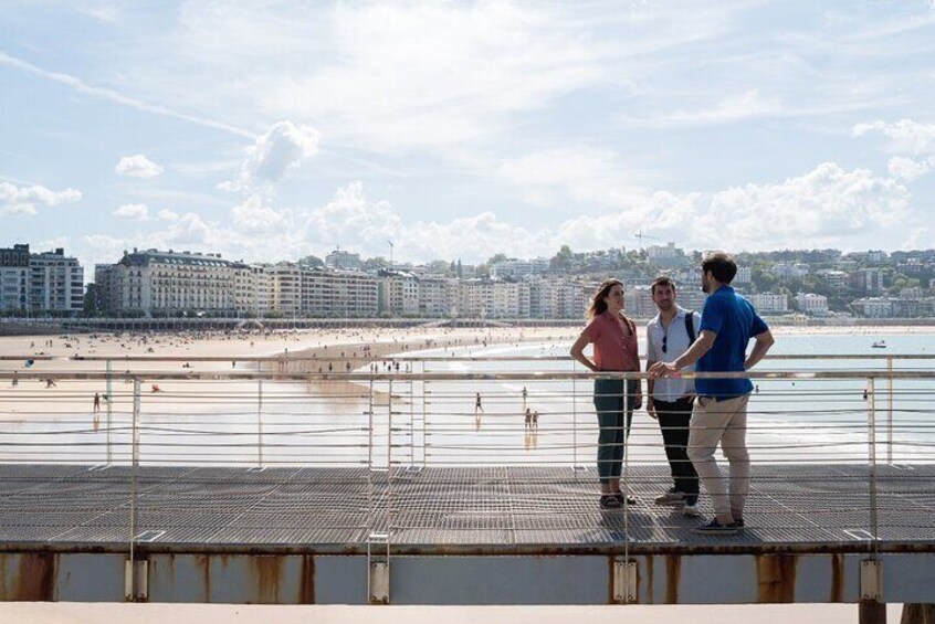 San Sebastian Walking Tour with pintxo and drink