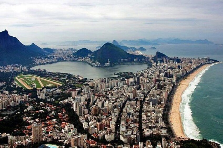 Private Helicopter Tour over Rio - 03 people - 45 minutes