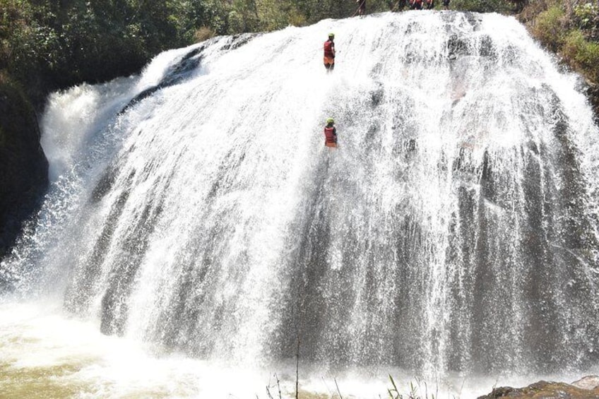 25m Waterfall abseiling