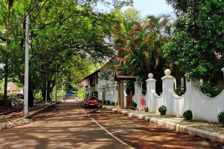 Walking Tour Of Fortkochi & Local Lunch