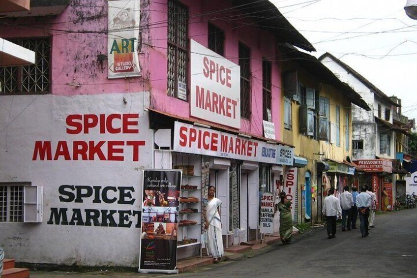 Walking Tour Of Fortkochi & Local Lunch