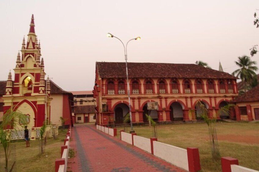 Walking Tour Of Fortkochi & Local Lunch