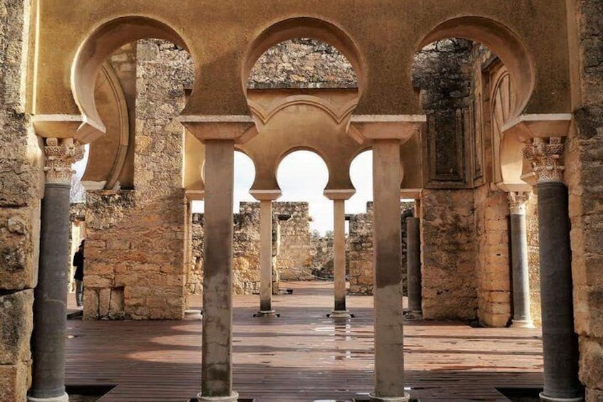 Medina Azahara Córdoba with Bus Transfer