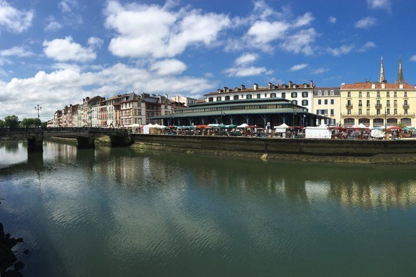 Bayonne private walking tour & chocolate tasting