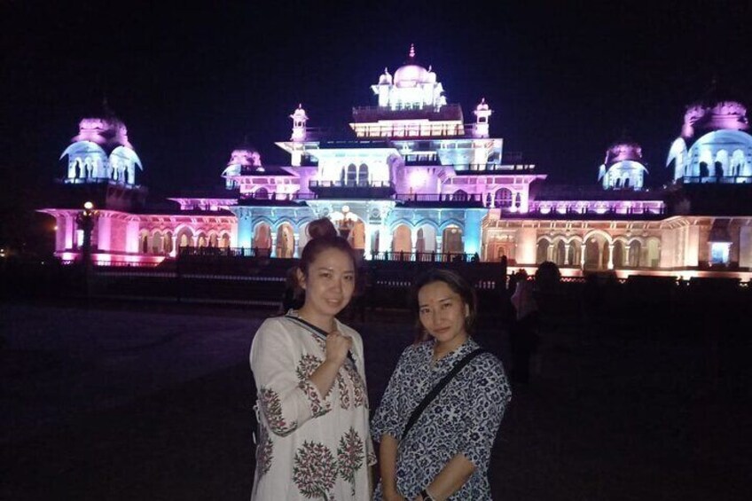 Private Night Tour of Jaipur with Food and Drink