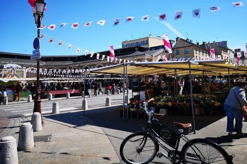 Versailles: Food & Palace Bike Tour