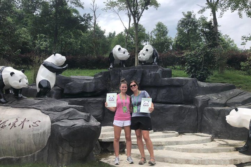 Chengdu Wolong Panda Base Volunteer Experience