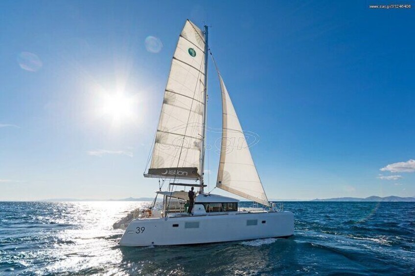 Catamaran cruise in Mykonos with Meal, Drinks & Transport