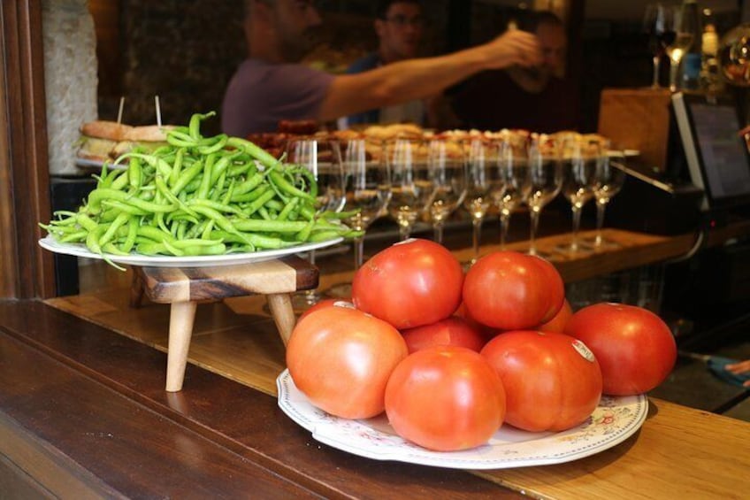 SUMER TIME, fresh tomatoes and guindilla peppers!