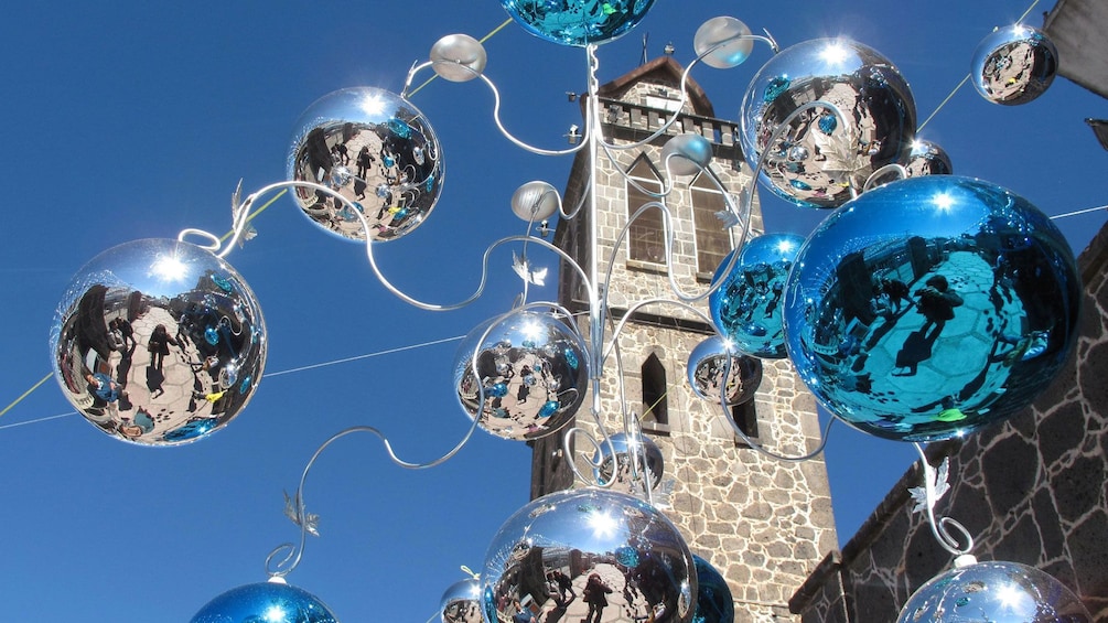 Chignahuapan's famous Christmas ornament in Puebla 