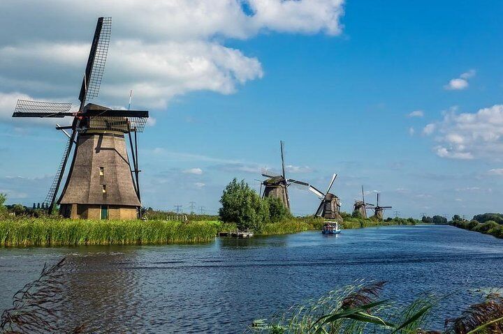 Small Group Tour UNESCO'S Kinderdijk And The Hague With Amsterdam Canal ...