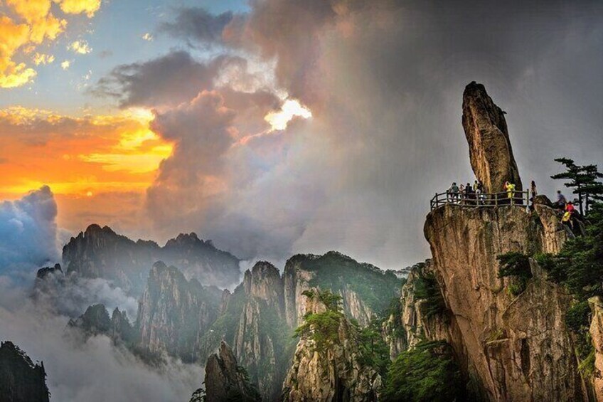 1 Day Guided Adventure of Mt. Huangshan/ the Yellow Mountain