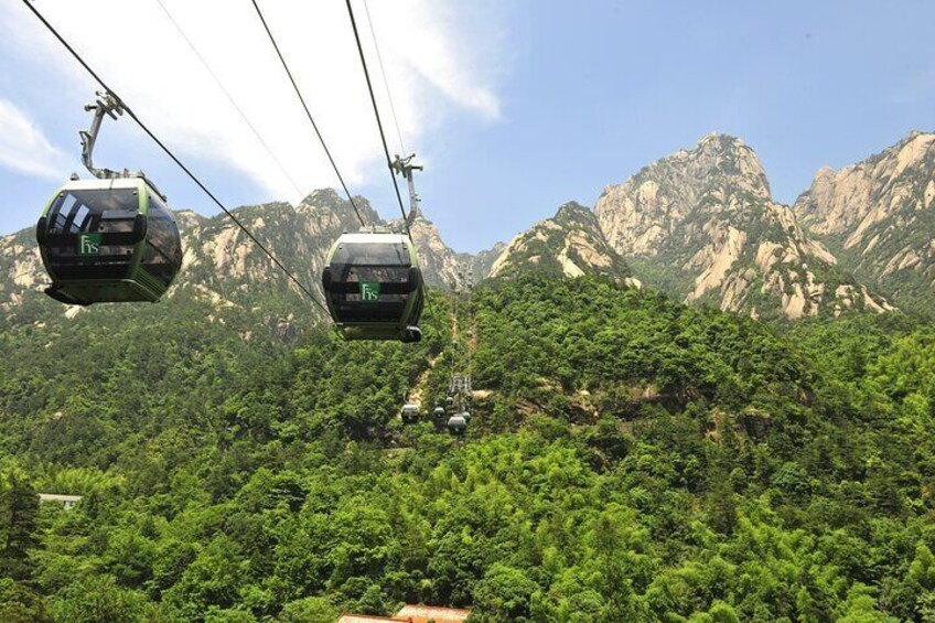 Best Adventure of Mt. Huangshan/Yellow Mountain with Local Guide