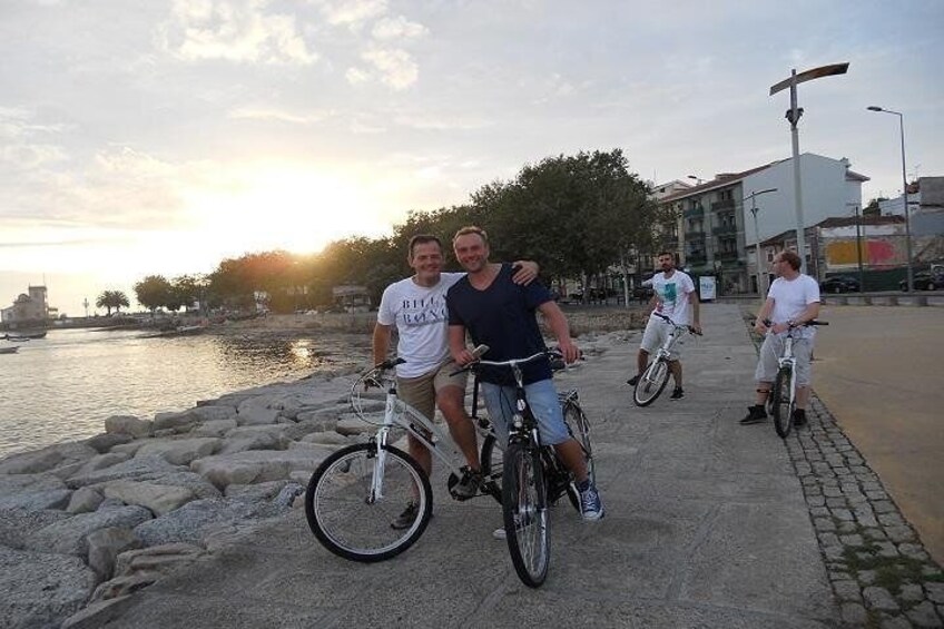 Explore the unique Porto-relaxing coast bike tour 