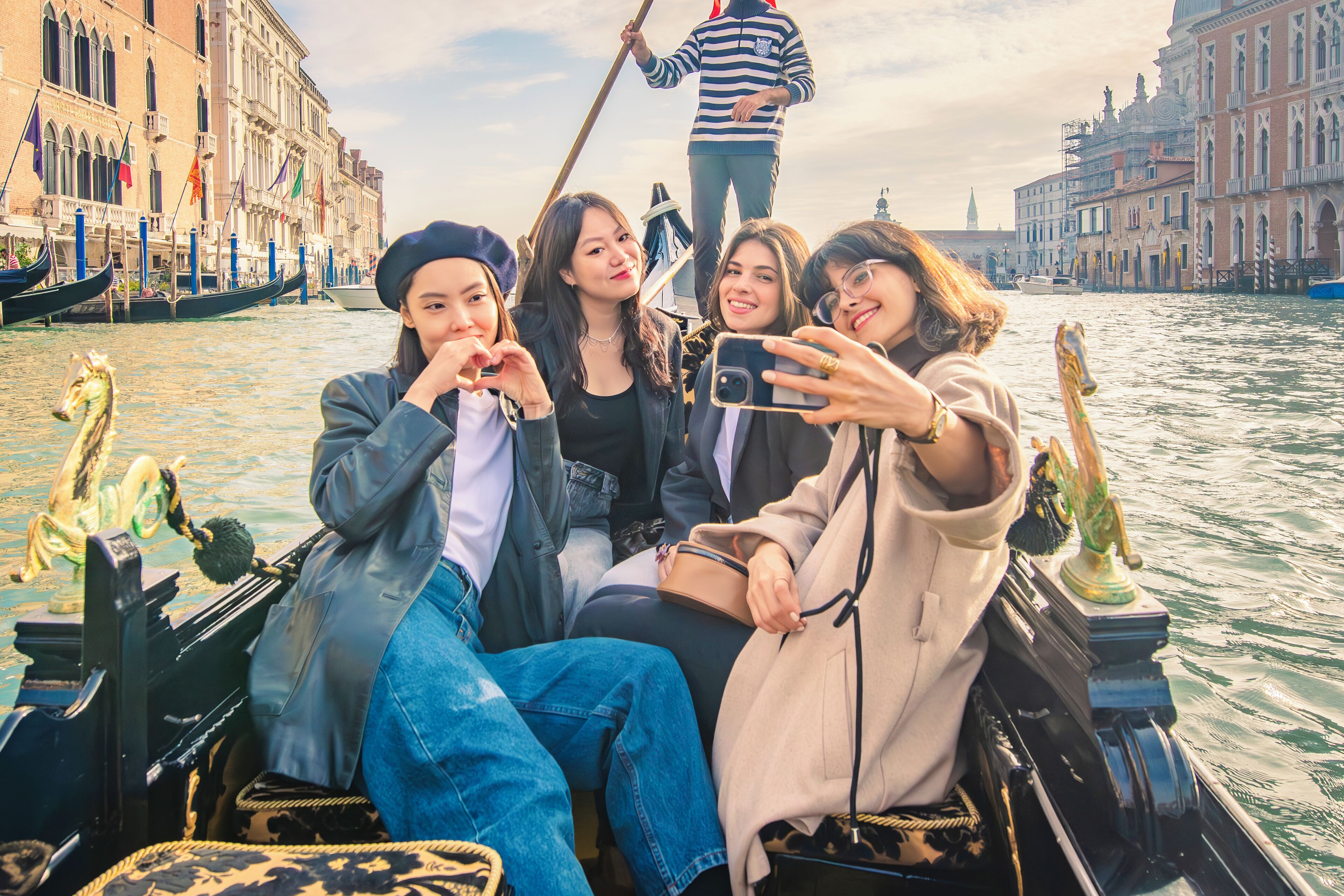 Venice: Shared Gondola Ride through the Grand Canal