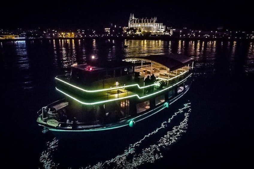 Night boat party Mallorca