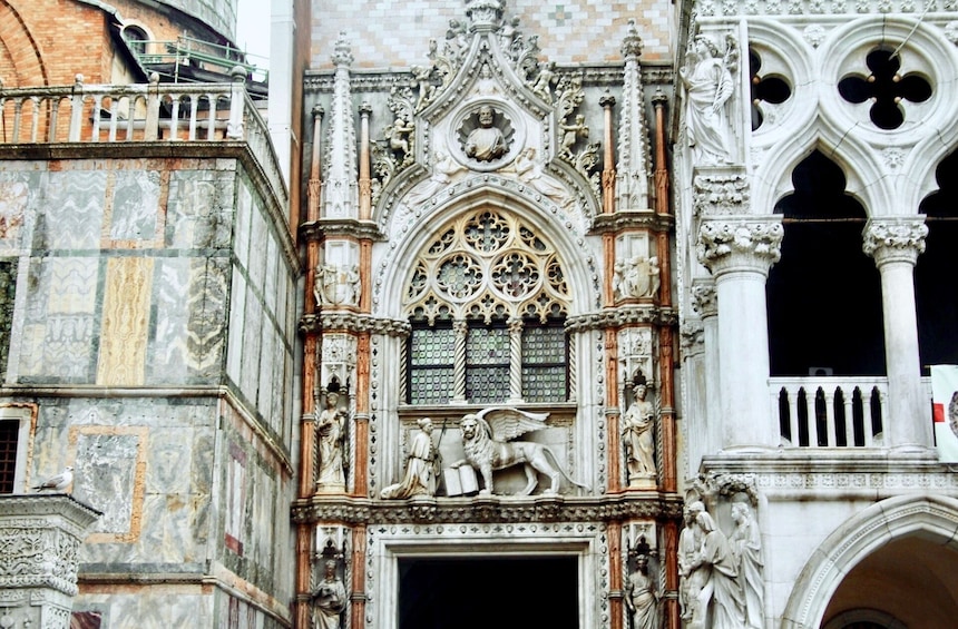 Skip-the-Line: Doge's Palace and Saint Mark's Basilica tour