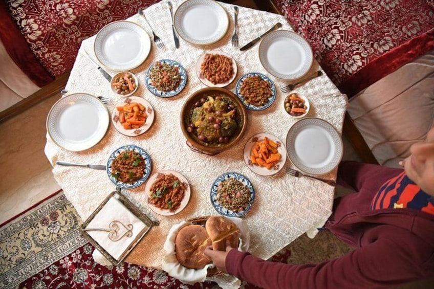 Cook authentic Moroccan cuisine 