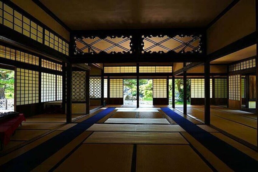 Takamatsu Half-Day Private Tour with Nationally-Licensed Guide