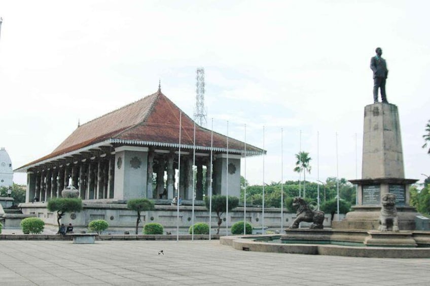 sri lanka independence square