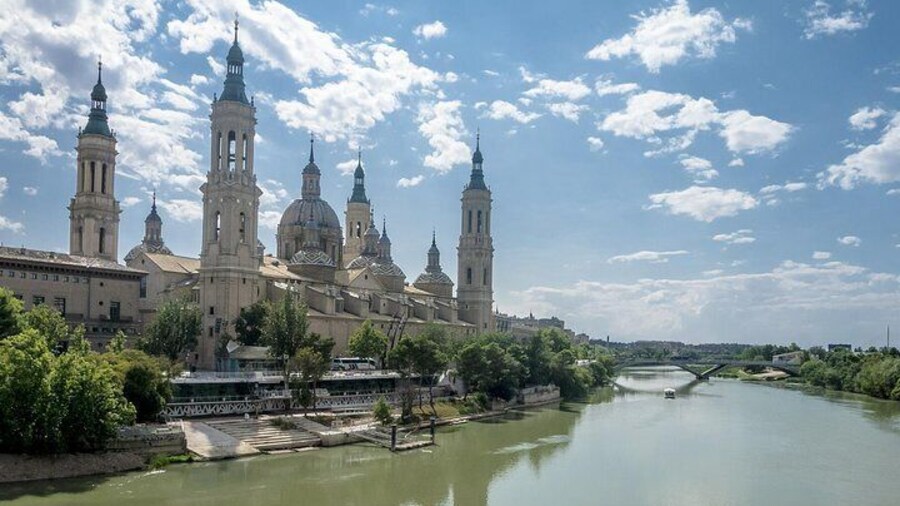 Zaragoza Private Walking Tour with Professional Guide