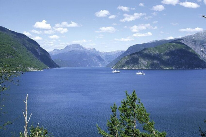 Private Day Trip to Folgefonna Glacier from Bergen