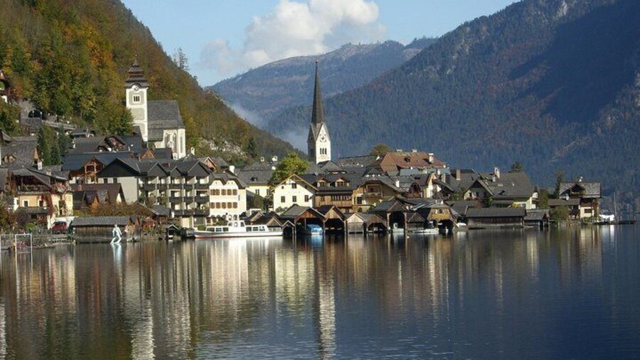 Private tour of Hallstatt and Salzburg through beautiful Alps
